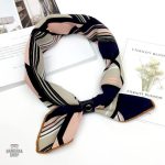 Bandana Alexandrie femme en tissu léger et coloré