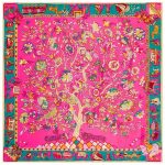Élégant bandana avec arbre, idéal pour toutes occasions