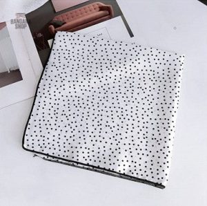 Bandana chic et élégant pour un look moderne -