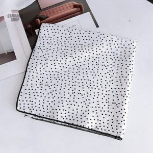Bandana chic et élégant pour un look moderne -