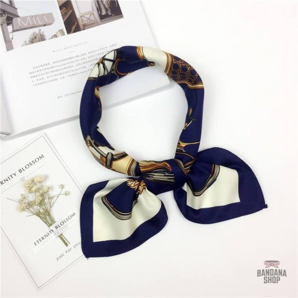 Bandana design élégant avec motif de carrosse