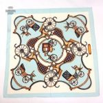 Accessoire tendance : bandana carrosse