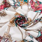 Élégant bandana Carrousel pour un usage quotidien