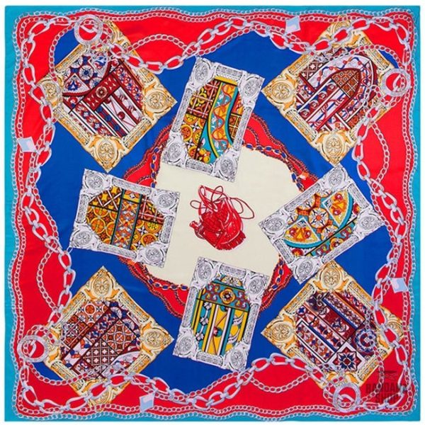 Bandana design chic pour une touche impériale