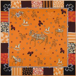 Bandana design pour cheval à bascule