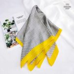Bandana style unique pour un look féminin moderne