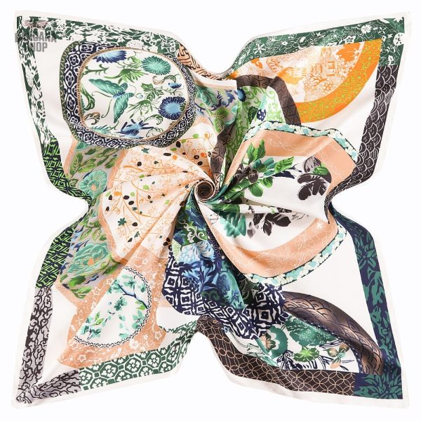Bandana tendance avec motifs floraux pour un look chic