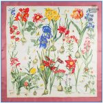 Impression florale sur bandana chic et élégant