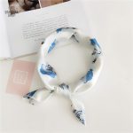 Bandana imprimé cygnes pour femme