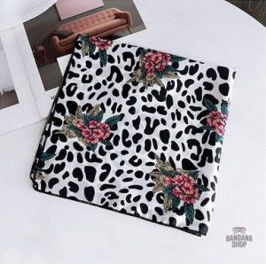 Bandana femme Jupiter, motif unique pour un look tendance