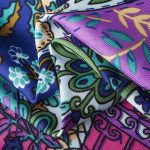 Bandana original avec un design labyrinthique coloré
