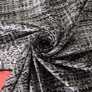 Bandana au motif nostalgique, parfait pour les passionnés de mode