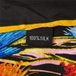 Bandana tendance avec motif aviaire distinctif