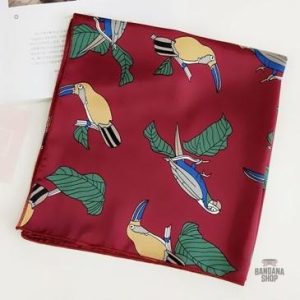 Accessoire tendance femme avec motifs tropicaux oiseaux