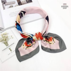 Bandana Papillon motif élégant et unique