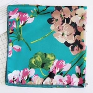 Bandana élégant Yemoja pour un style féminin unique