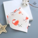 Bavoir bandana flamant rose pour bébé