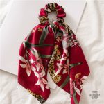 Chouchou foulard cheveux élégant et pratique